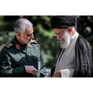 تابلوشاسی آیت‌الله خامنه‌ای، با حاج قاسم سلیمانی