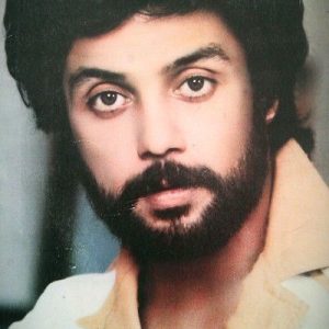 تابلو شاسی خواننده قدیمی داریوش